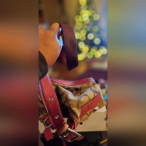 💝2/$30 Authentic Coach®️ Legacy Signature Crossbody Duffle 👜 - Picture 5 of 16